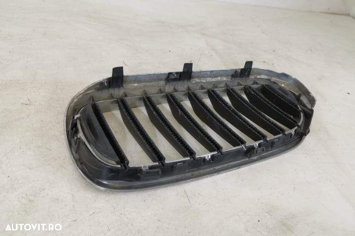 Grila Centrala Radiator Nara Dreapta Originala In Stare Buna 2021 2022 - 5