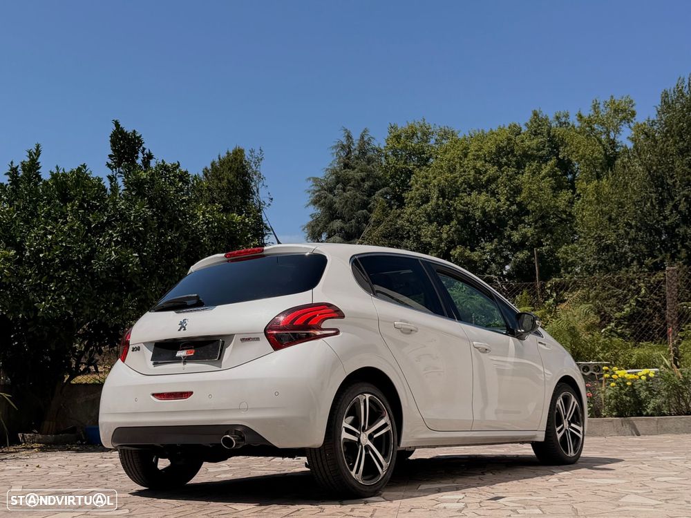 Peugeot 208 1.2 PureTech GT Line - 10