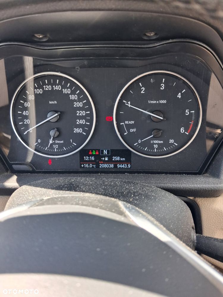 BMW Seria 2 216d - 8