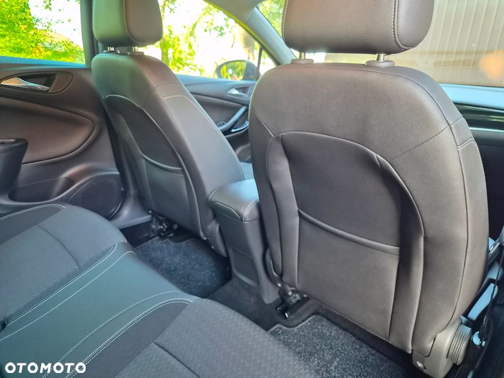 Opel Astra 1.4 Turbo Innovation - 33