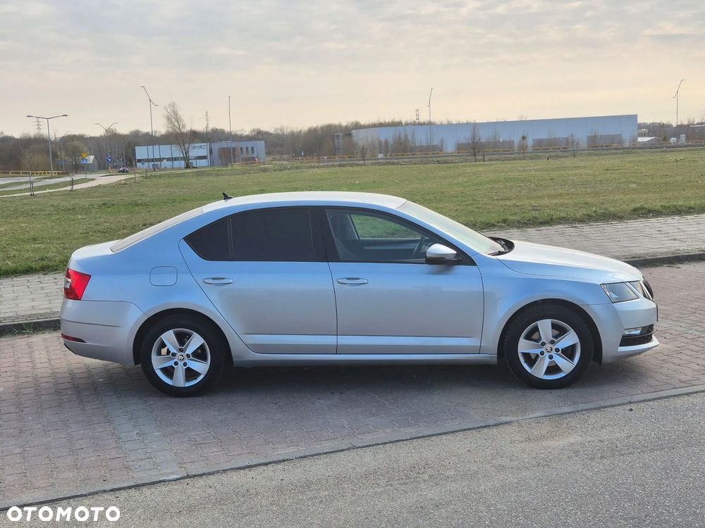 Skoda Octavia 1.6 TDI SCR Ambition - 10