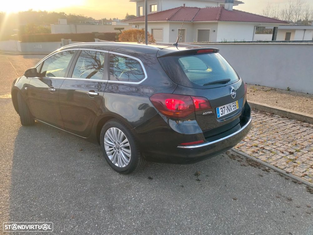 Opel Astra Sports Tourer - 3