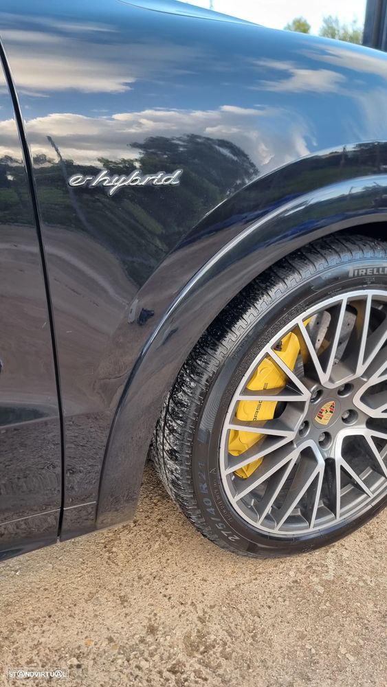 Porsche Cayenne Turbo S E-Hybrid - 22