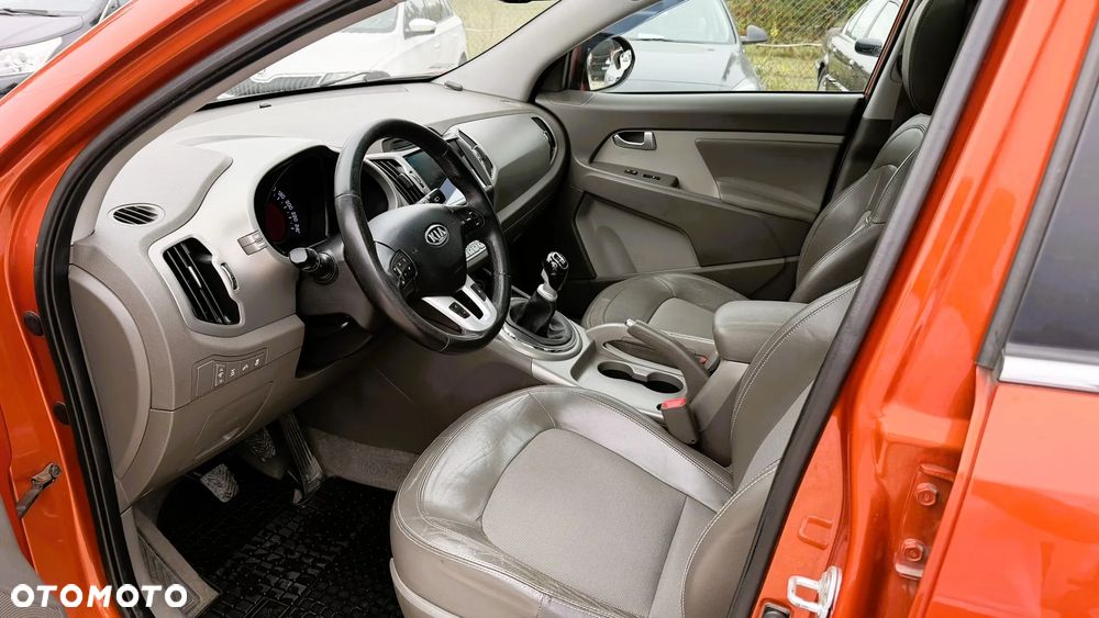 Kia Sportage 2.0 CRDI XL - 8