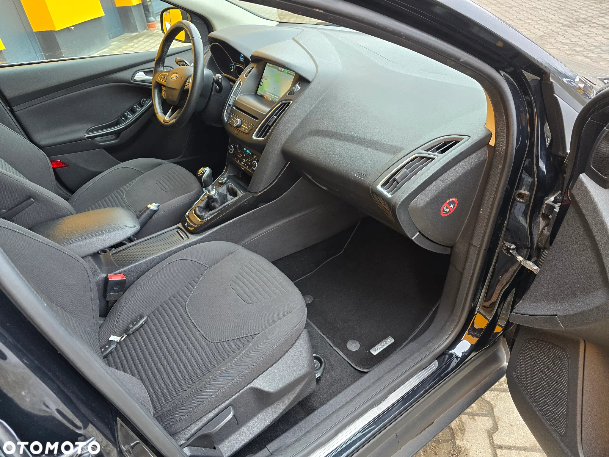 Ford Focus 1.0 EcoBoost Start-Stopp-System TITANIUM - 11