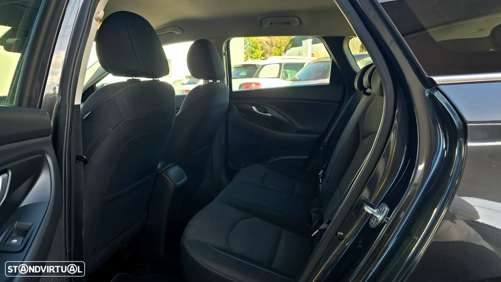 Hyundai i30 SW - 15