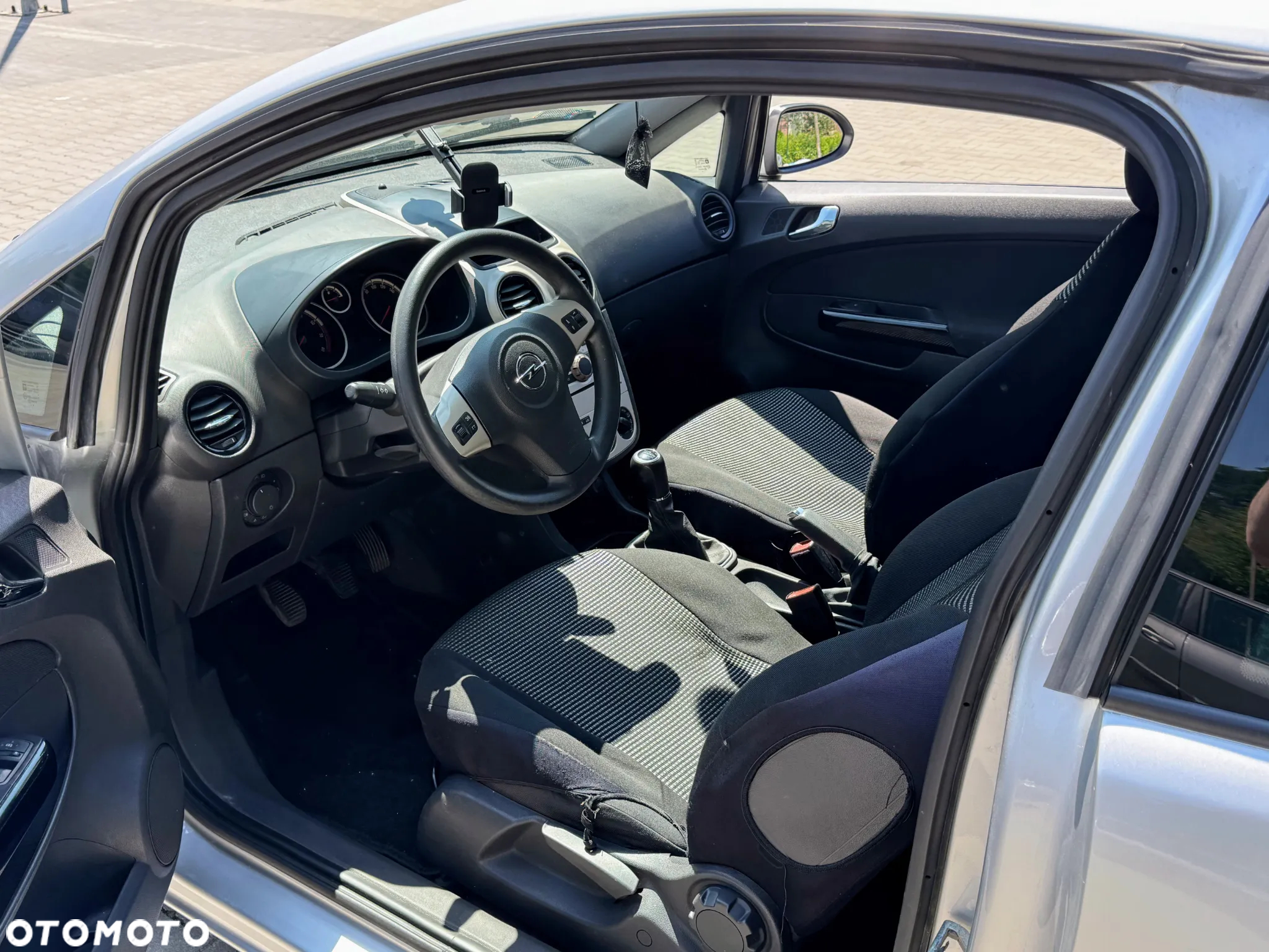 Opel Corsa - 25