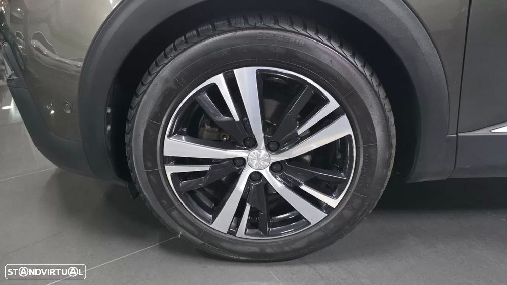 Peugeot 3008 1.2 PureTech Allure EAT6 — fotografia 37