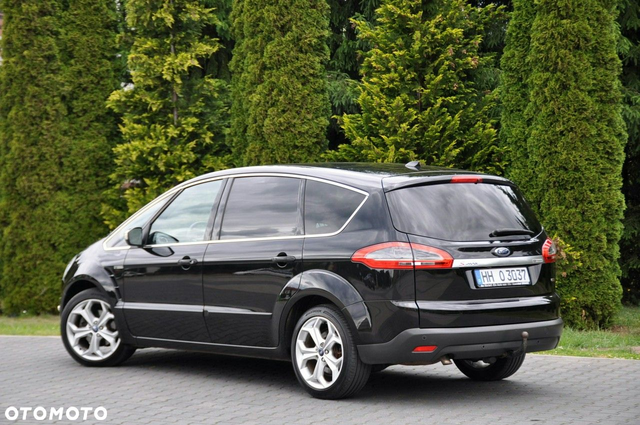 Ford S-Max - 13