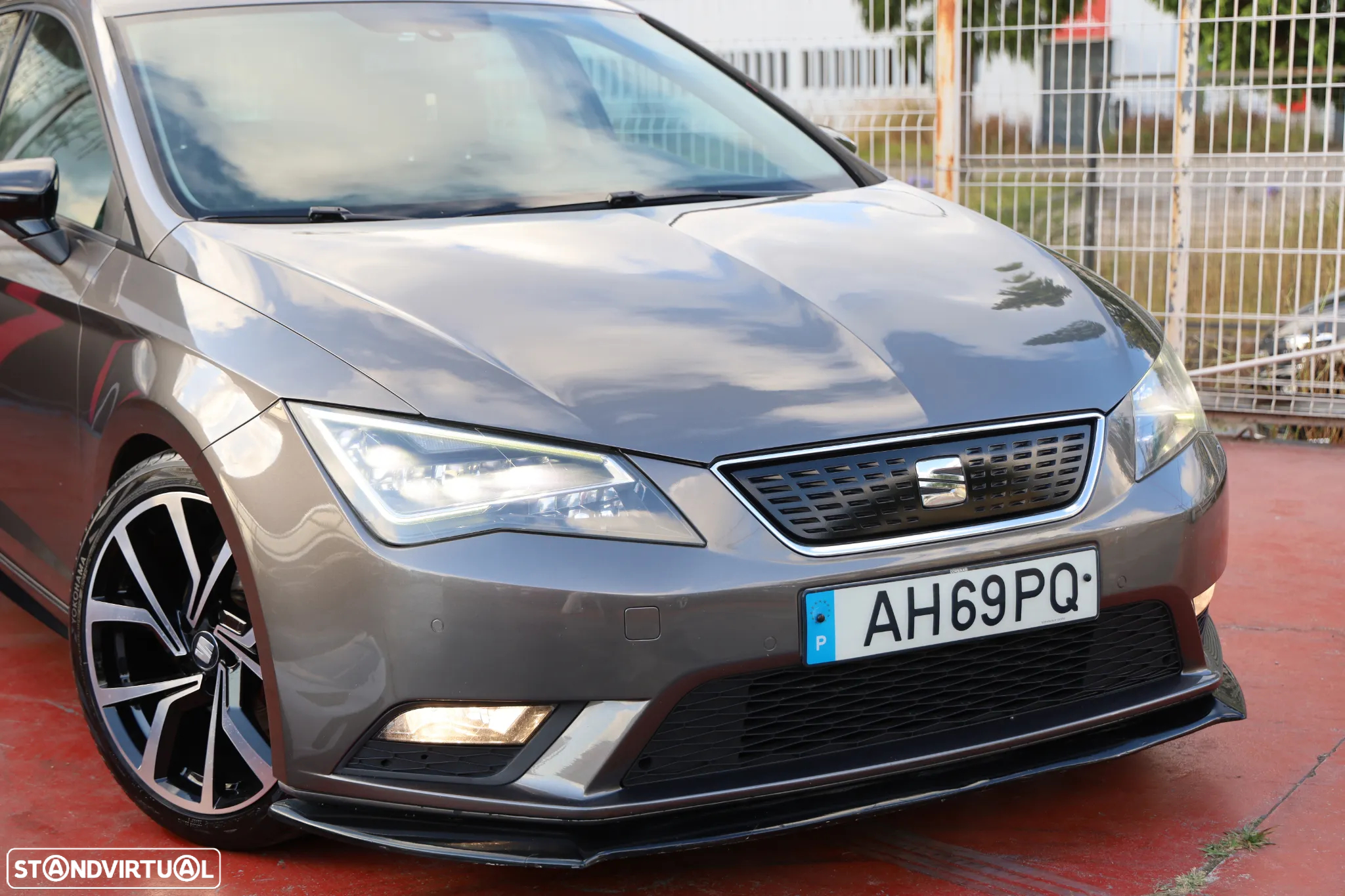 SEAT Leon 1.6 TDI S&S Style - 4