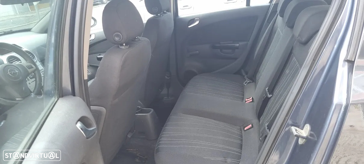 Opel Corsa 1.3 CDTi Enjoy - 11