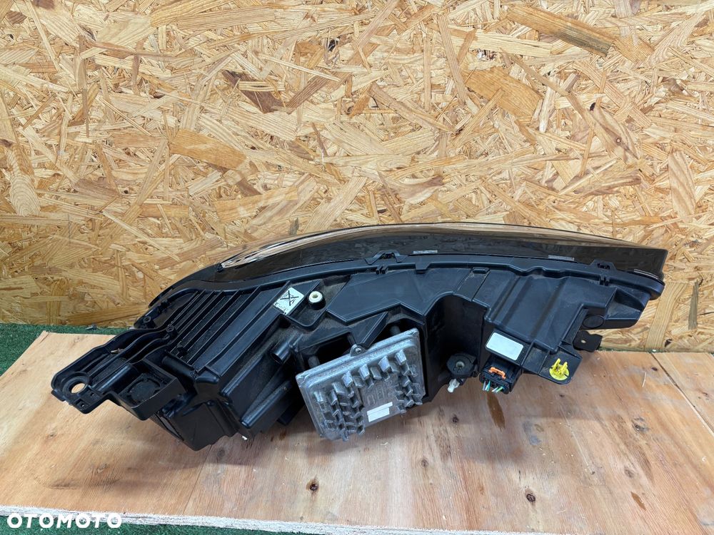 DS3 Crossback lift Full Led lampa lewa - 3