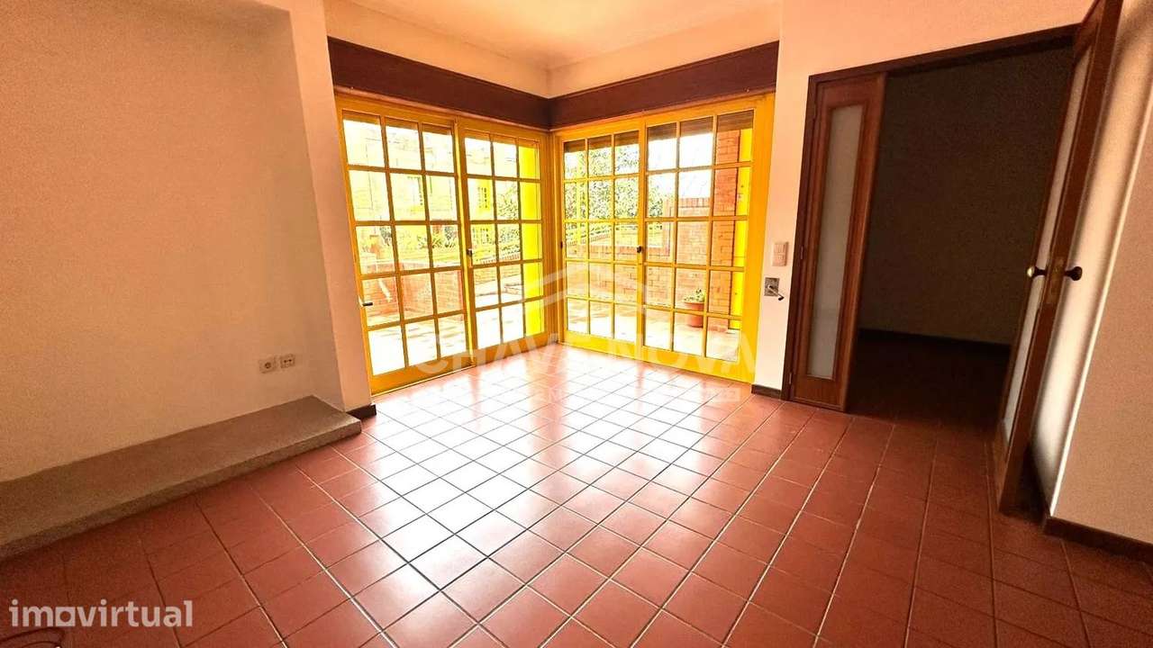 Arrenda-se Moradia T3 Renovada em Vila Boa, Santa Maria da Feira - Grande imagem: 4/26