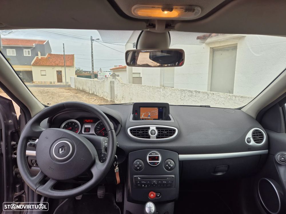 Renault Clio 1.2 16V Confort - 7