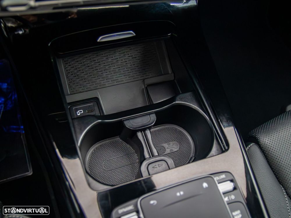 Mercedes-Benz A 250 e 8G-DCT AMG Line - 45