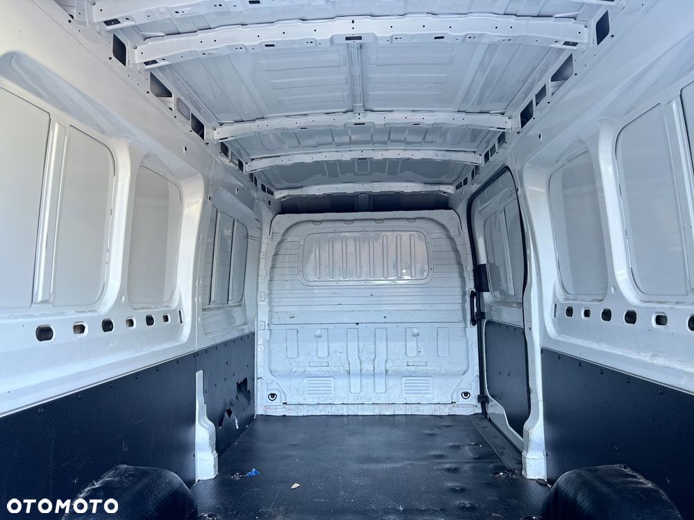 Maxus DELIVER 9 Model 2024 / Średni L2H2 / Z Niemiec - 18