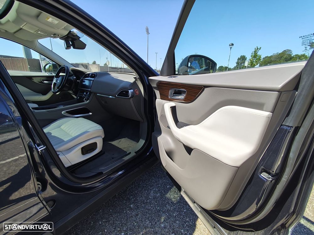 Jaguar F-Pace 2.0 i4D Prestige AWD Aut. - 13