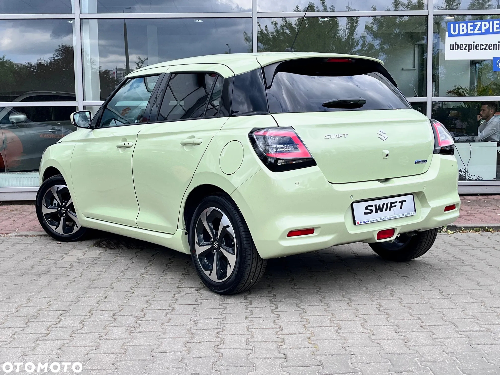 Suzuki Swift 1.2 Dualjet SHVS Elegance CVT - 3