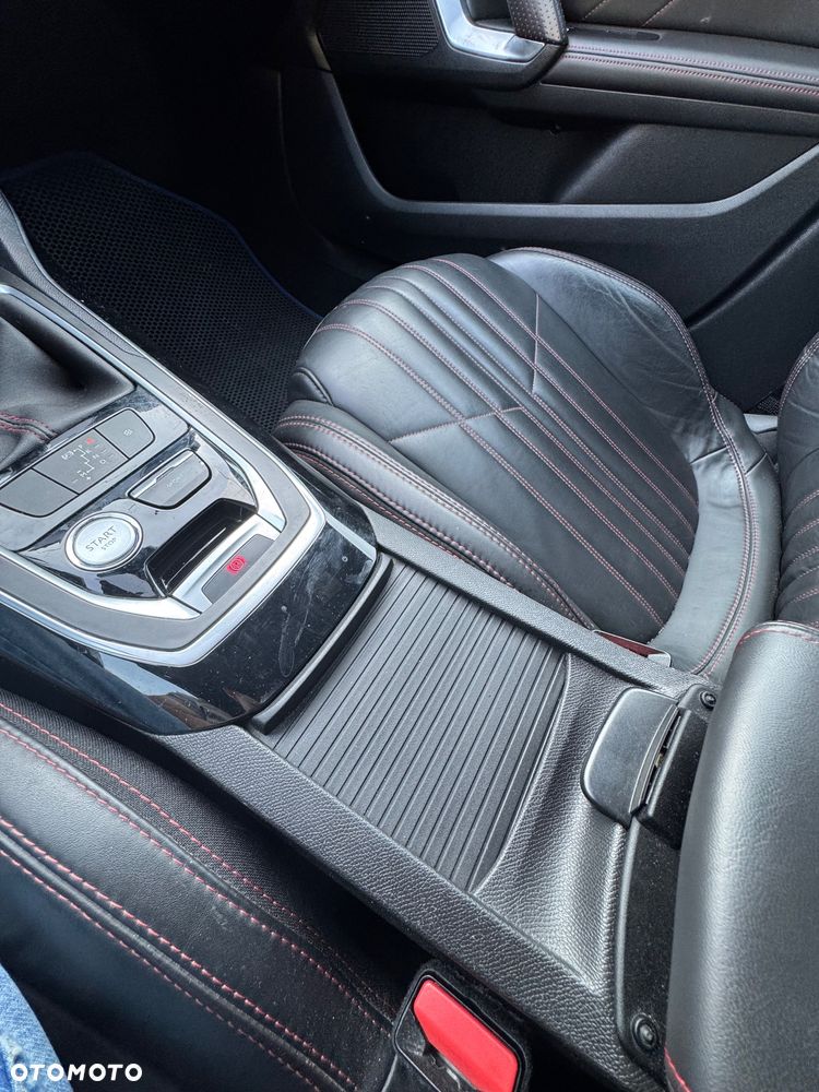 Peugeot 308 - 35