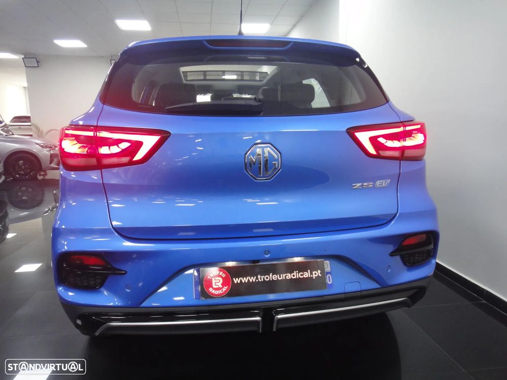 MG ZS Standard Luxury - 9
