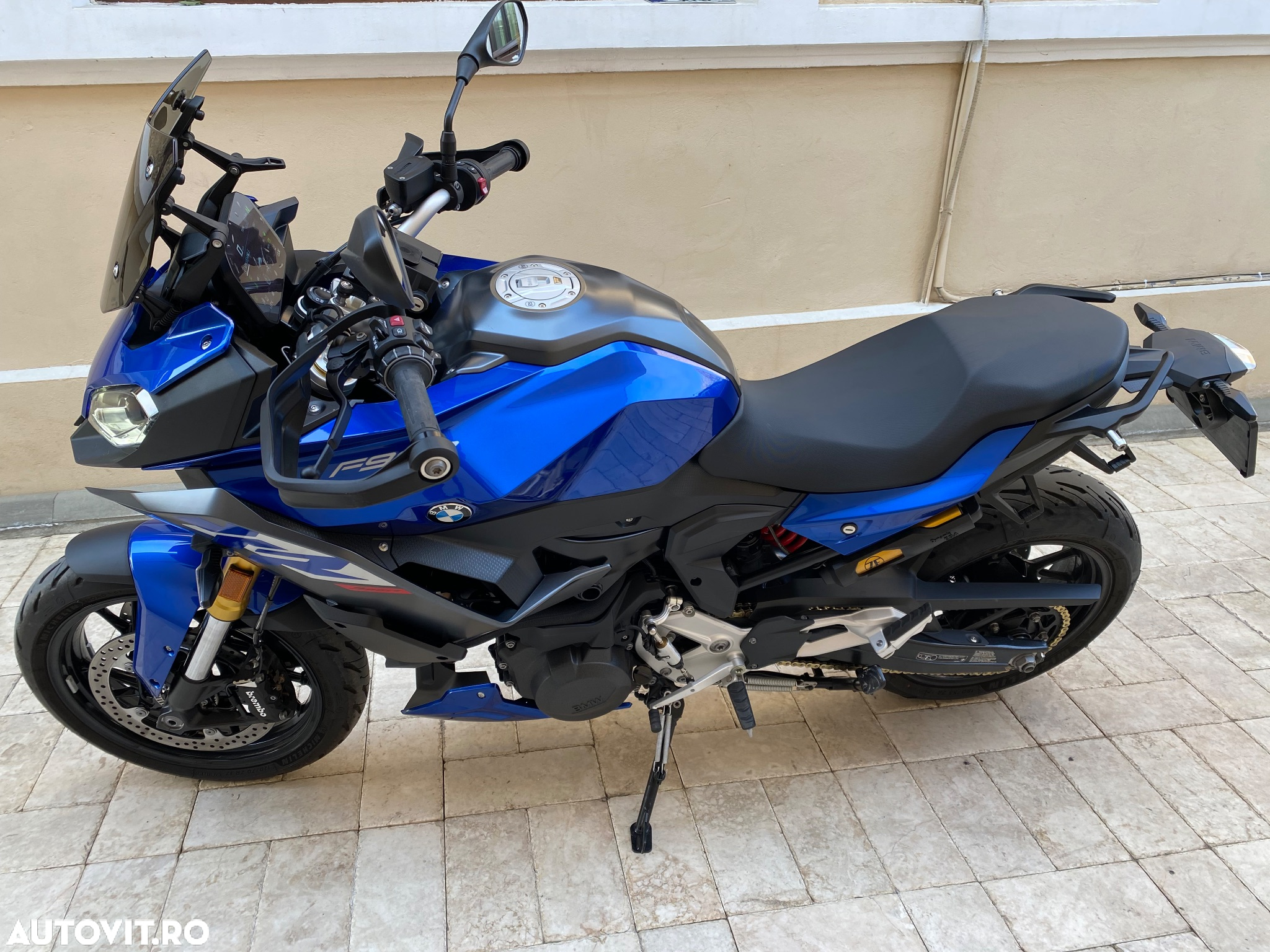 BMW F900XR - 2