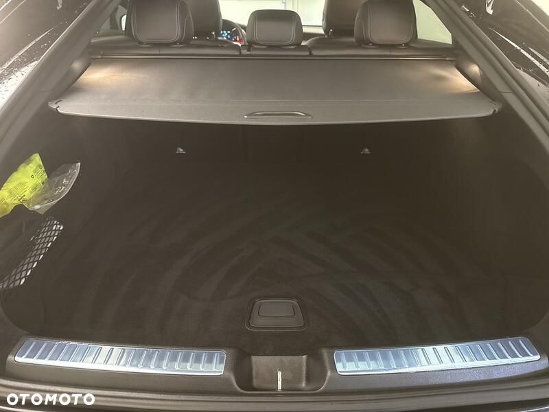 Mercedes-Benz GLC - 24