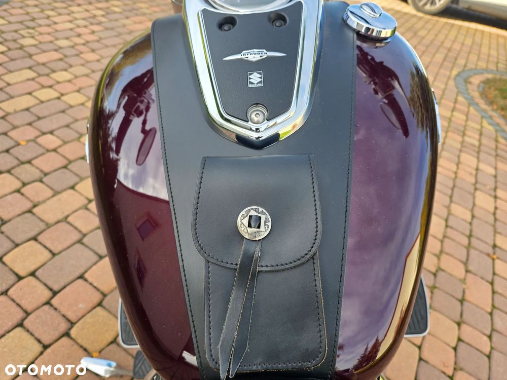 Suzuki Intruder - 36