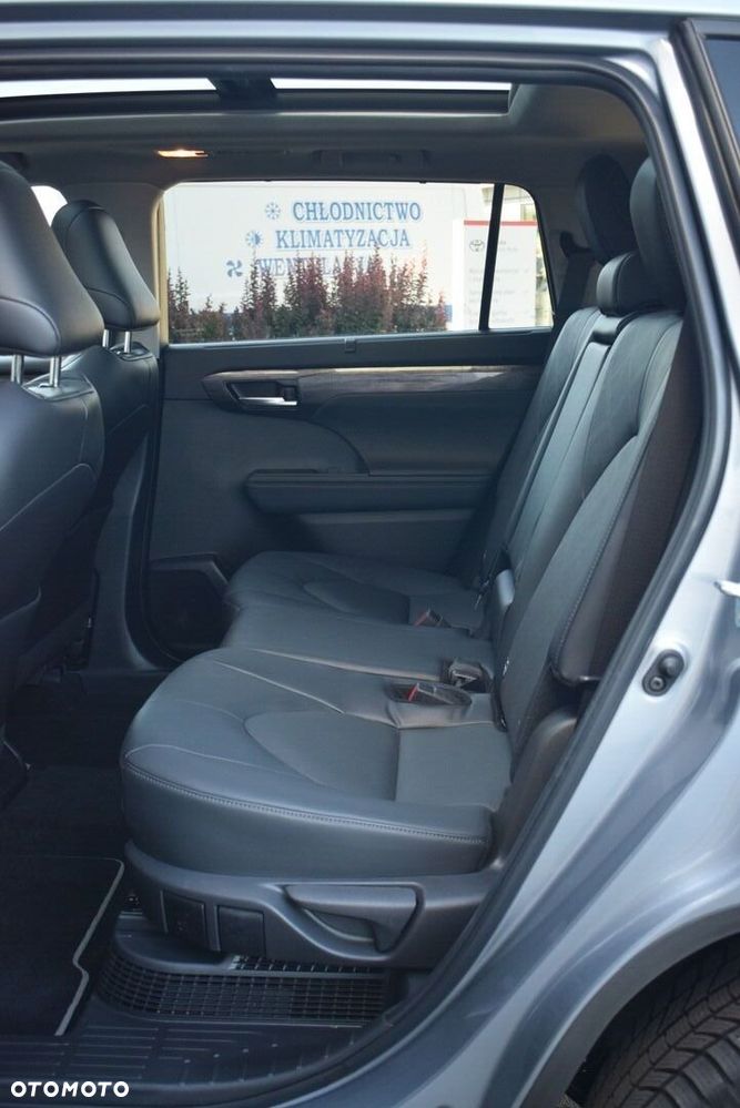 Toyota Highlander - 16