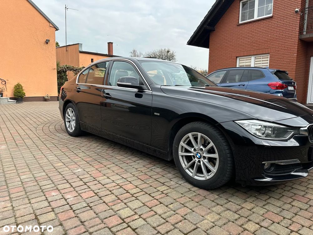 BMW Seria 3 320d Efficient Dynamic Edition Blue Performance Luxury Line - 7
