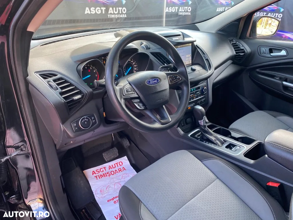 Ford Kuga - 10