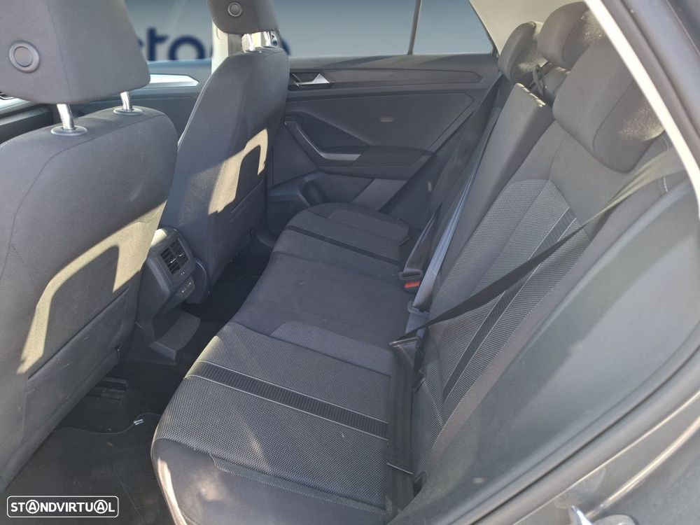 VW T-Roc 1.0 TSI Urban - 14