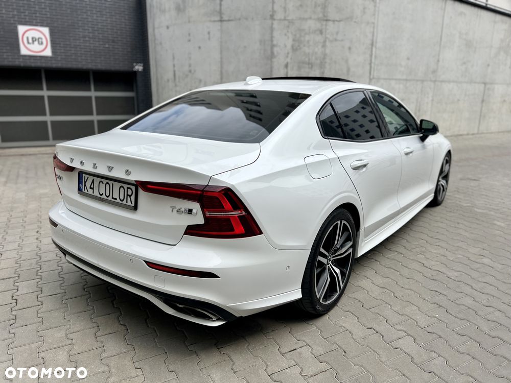 Volvo S60 T6 AWD R-Design - 9