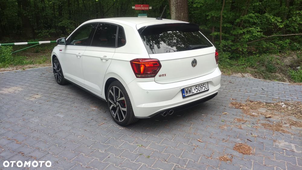 Volkswagen Polo - 4