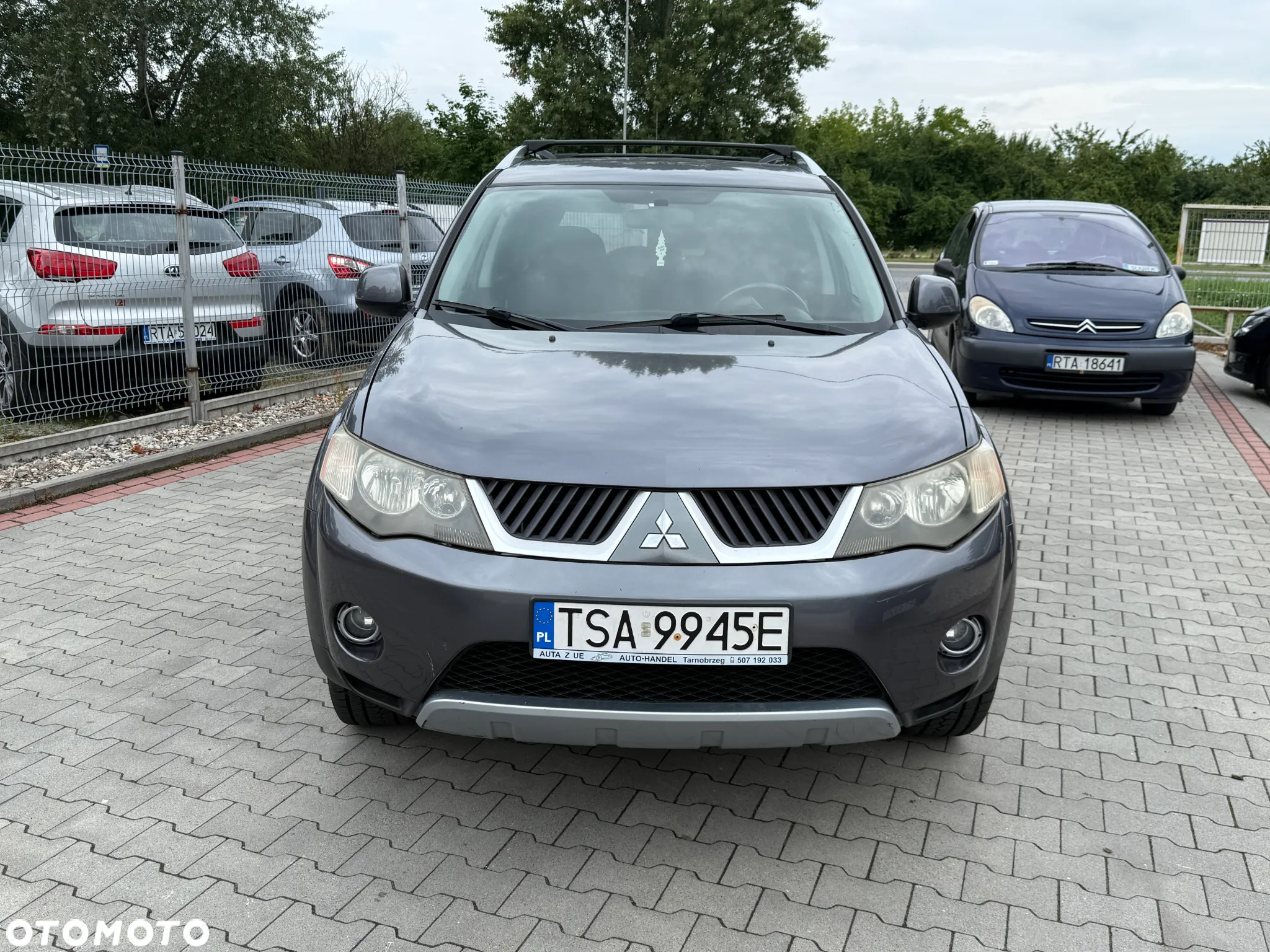 Mitsubishi Outlander 2.4 Intense + - 10