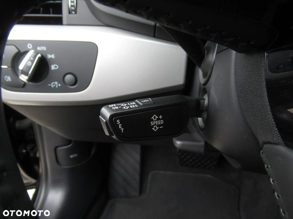 Audi A4 Limousine 35 TFSI S tronic - 13