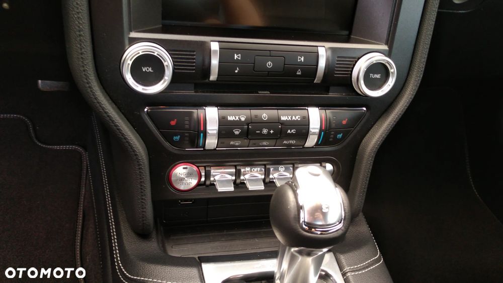 Ford Mustang - 26
