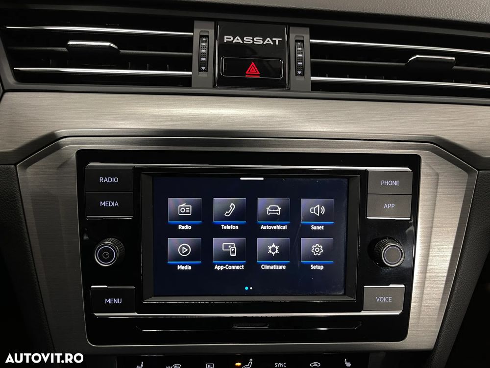 Volkswagen Passat 1.5 TSI ACT DSG Advance - 18