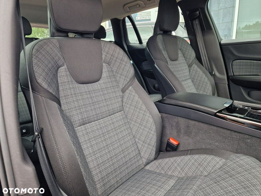 Volvo V60 T8 AWD Recharge Geartronic Inscription Expression - 24