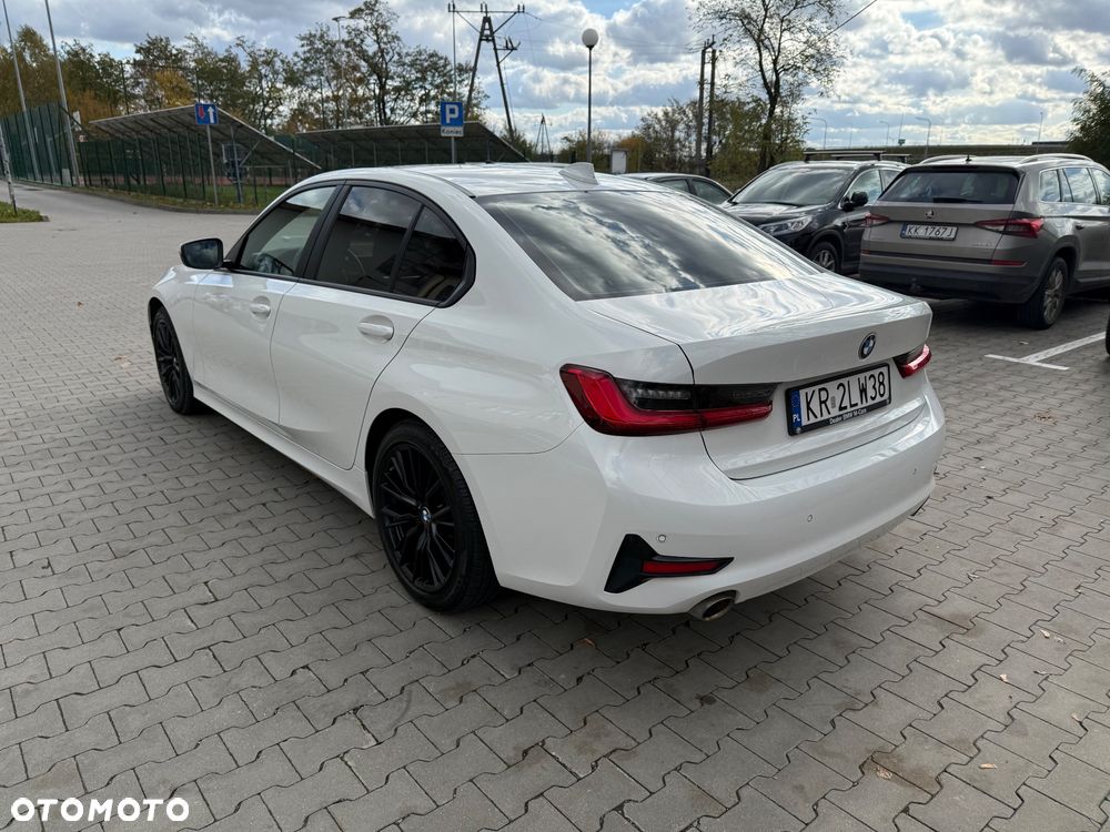 BMW Seria 3 318i Sport Line - 4