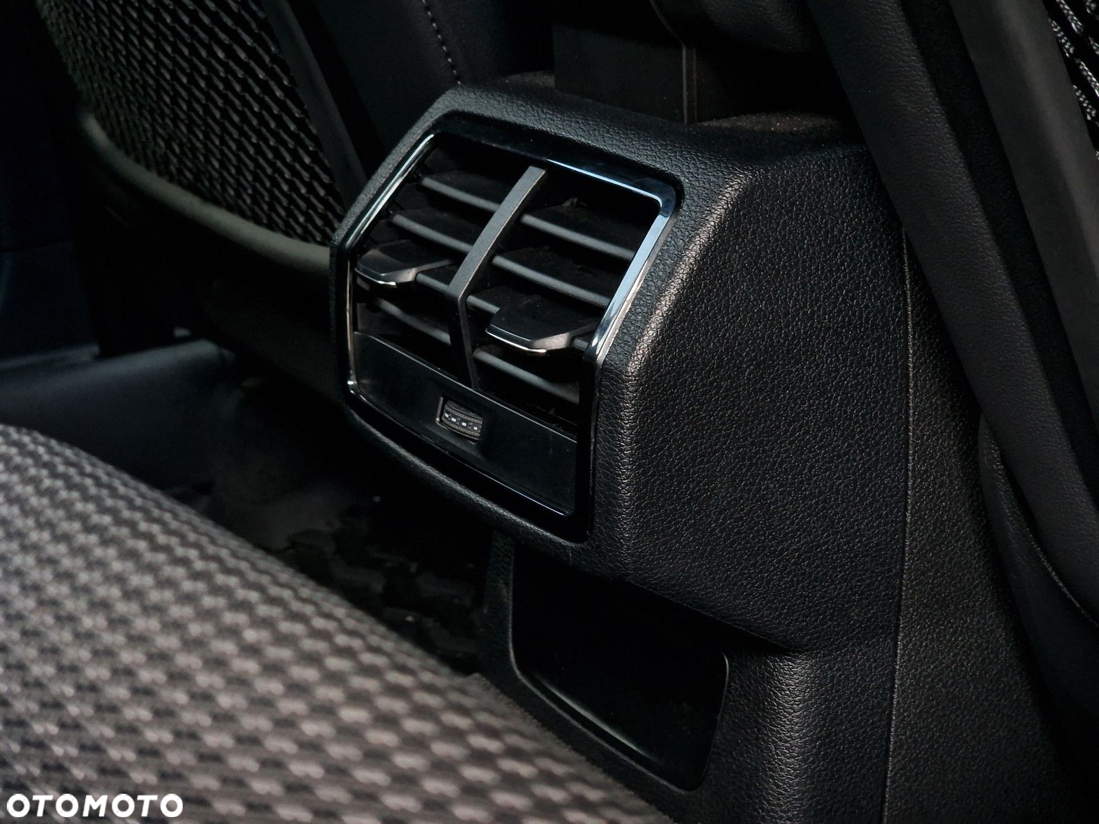 Audi Q3 Sportback 40 TFSI Quattro S-Line S tronic - 17