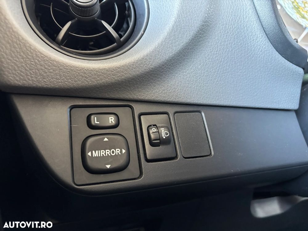 Toyota Yaris 1.0 L VVT-i Terra - 19