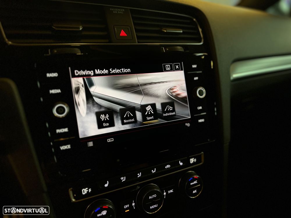 VW Golf GTI TCR 2.0 TSI OPF DSG - 20