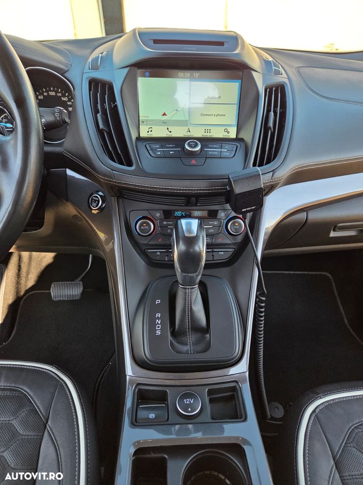 Ford Kuga 2.0 TDCi 4WD Powershift Vignale - 11