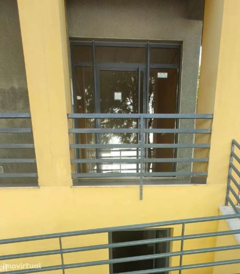 Amplo Armazém em Marvila - Grande imagem: 4/4