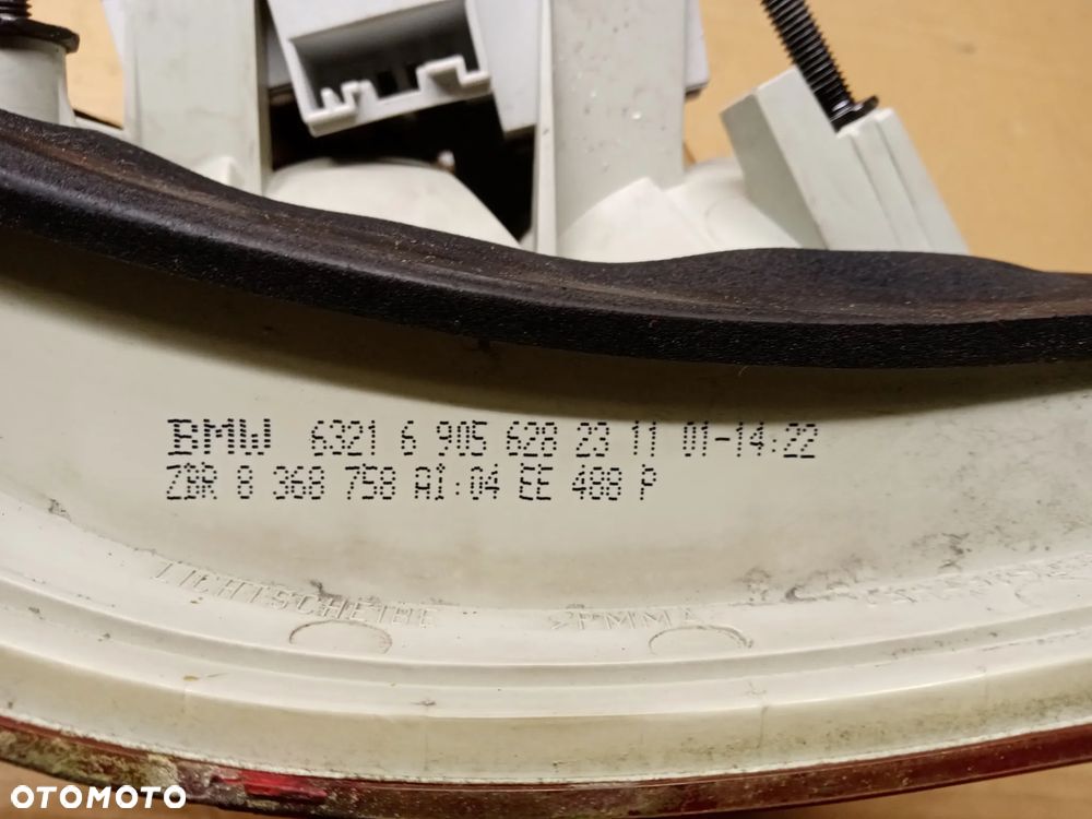 Lampa prawy tył tylna prawa BMW 3 E46 Kombi 6905628 8368758 - 6