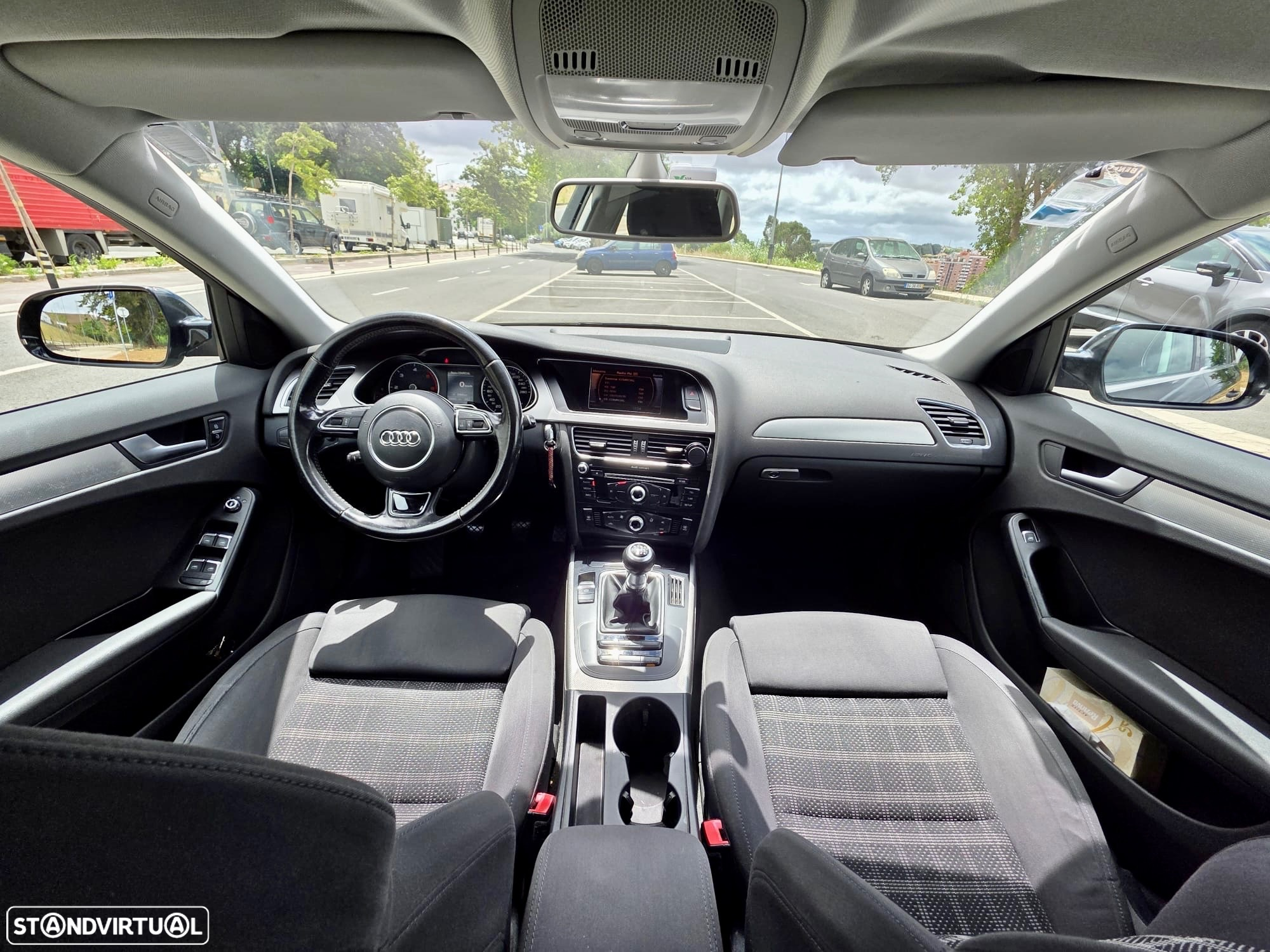 Audi A4 Avant 2.0 TDI Business Line Sport - 14