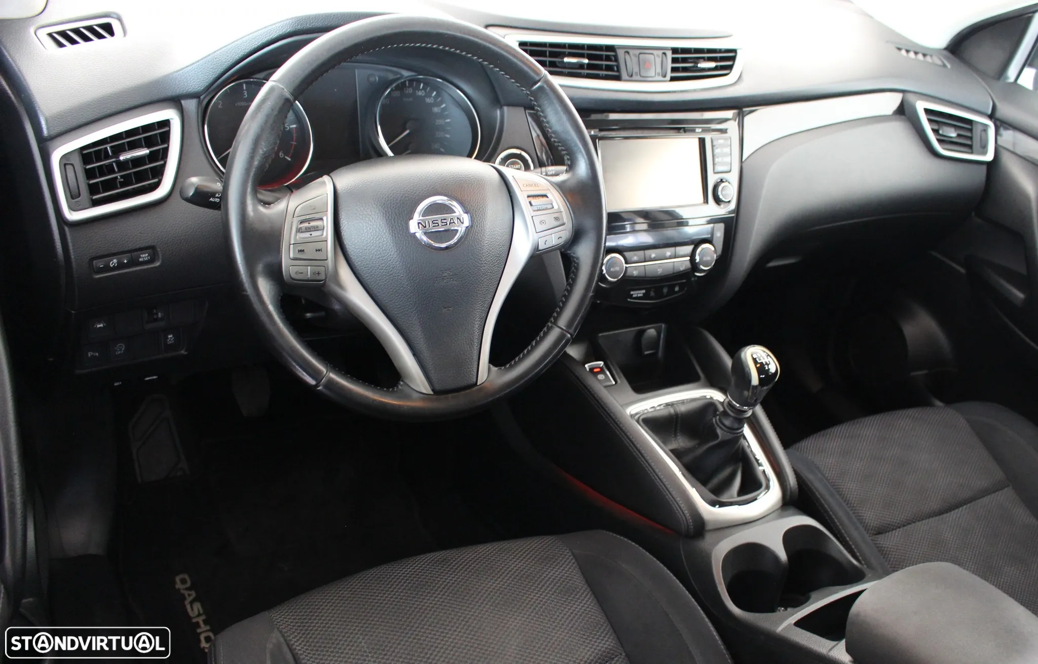 Nissan Qashqai 1.5 dCi N-Connecta - 10