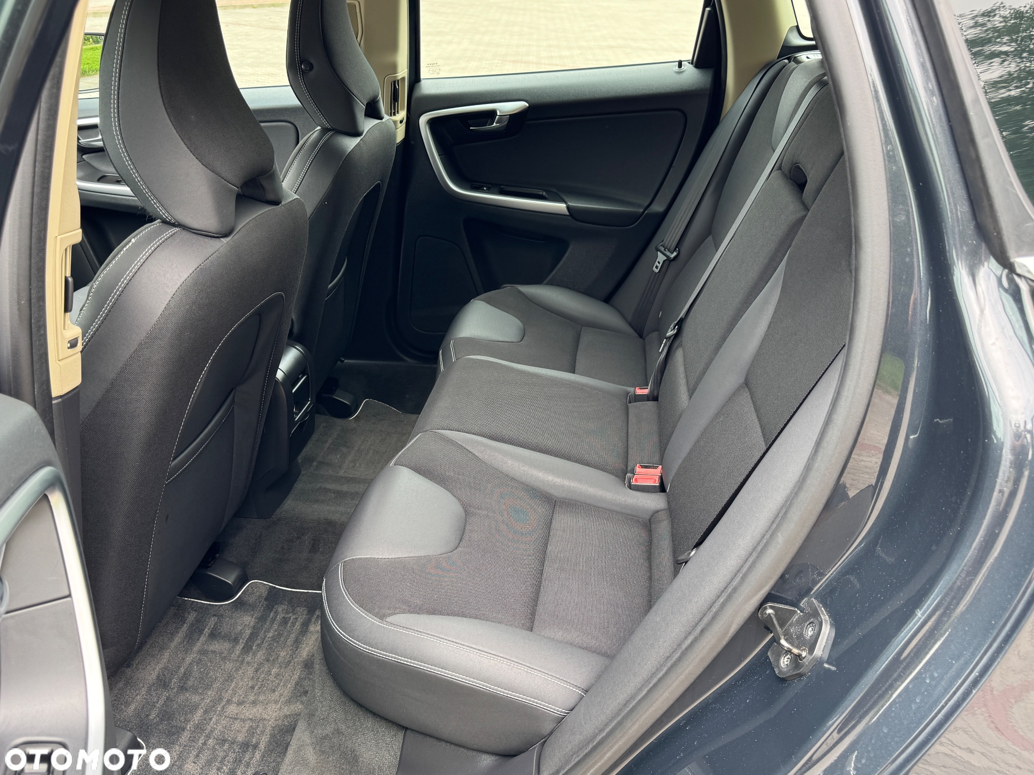 Volvo XC 60 D5 AWD Momentum - 7