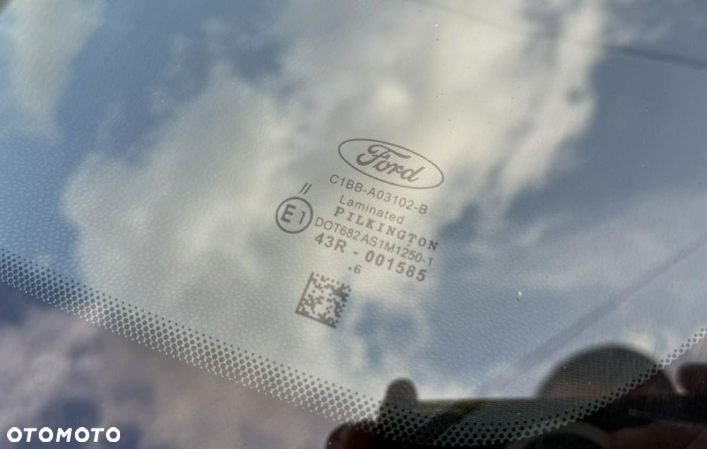 Ford Fiesta 1.0 EcoBoost S&S ST-LINE X - 41