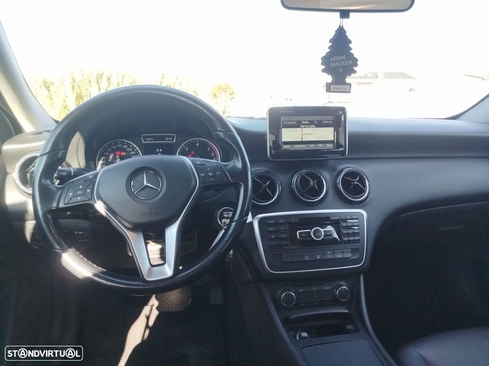 Mercedes-Benz A 180 - 30